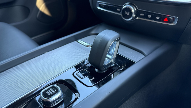 Volvo V60 2.0 B4P Plus Dark 5dr Auto [7 speed] Petrol Estate